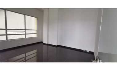 Vendo Bodega Autopista Medellín 1.500 M2