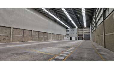 Vendo Bodega Autopista Medellín 1.500 M2