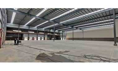 Arrendamiento de Bodegas Logísticas Auto Medellín 5012 M2