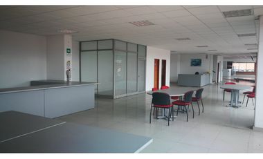 Arriendo Edificio en la Autopista Medellín