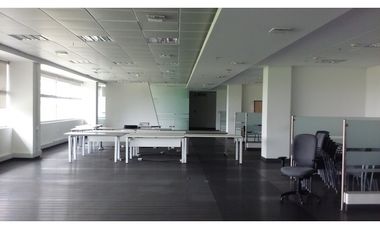 Arrienda Oficinas Autopista Medellín 1066 M2