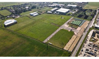 Vende Lote 5.325 M2 En Parque Industrial