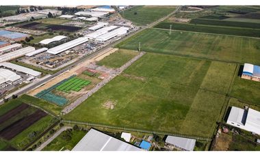 Vende Lote 5.325 M2 En Parque Industrial