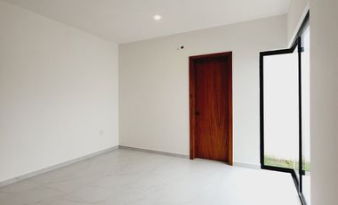 Casa en VENTA con recamara en planta baja Fracc LOMAS DE LA RIOJA