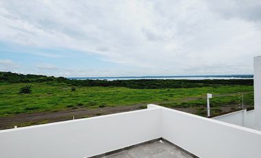 Casa en VENTA con recamara en planta baja Fracc LOMAS DE LA RIOJA