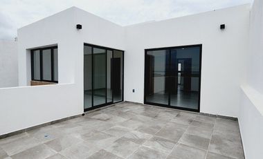 Casa en VENTA con recamara en planta baja Fracc LOMAS DE LA RIOJA