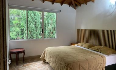 Casa en Arriendo Loma Los González Medellín