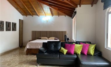 Casa en Arriendo Loma Los González Medellín