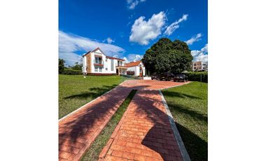 Casa Campestre De Lujo Condominio Villa Valeria - Restrepo, Meta