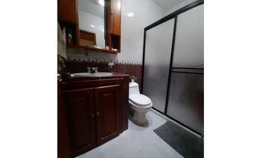 SE VENDE CASA ESQUINERA BARRIO PONTEVEDRA