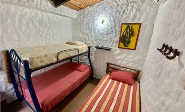 SE VENDE O ARRIENDA CABAÑA EN TAGANGA, SANTA MARTA