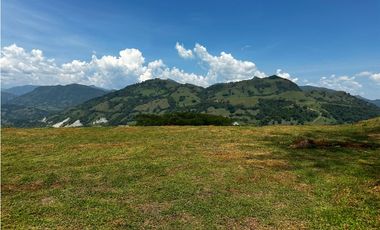 Lote en el Sector de Bolombolo