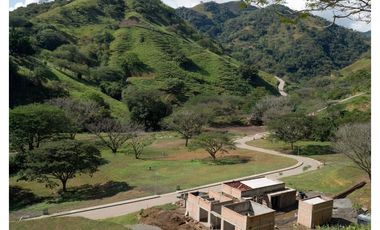Lote en el Sector de Bolombolo