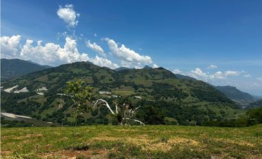 Lote en el Sector de Bolombolo