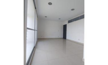 Arriendo y vendo Oficina Centro Comercial Estación Niquía