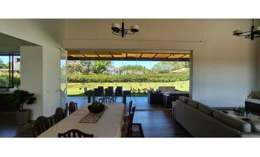 Venta de casa campestre en Llanogrande