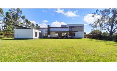 Venta de casa campestre en Llanogrande