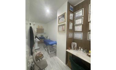 VENDE / ALQUILA LOCAL HOLGUINES TRADE CENTER