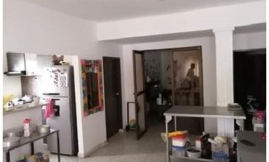 VENTA DE CASA TRIFAMILIAR EN EL B/ BUENAVISTA EN MONTERA