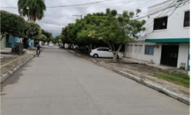 VENTA DE CASA TRIFAMILIAR EN EL B/ BUENAVISTA EN MONTERA