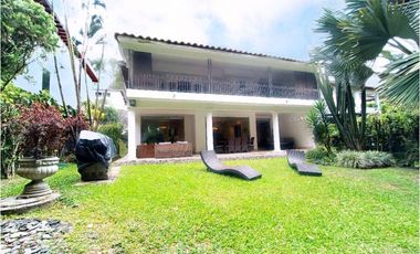 Hermosa casa en el Poblado Sector San Lucas