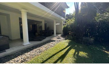 Hermosa casa en el Poblado Sector San Lucas