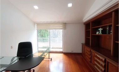 Hermosa casa en el Poblado Sector San Lucas