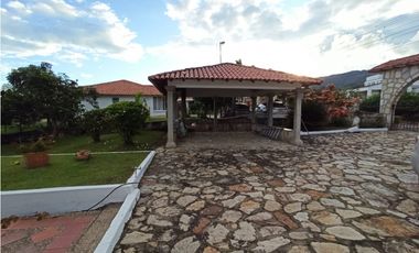 Venta hermosa Casa Campestre Condominio Los Alpes, Silvania