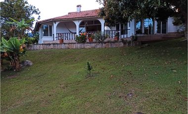 Venta hermosa Casa Campestre Condominio Los Alpes, Silvania