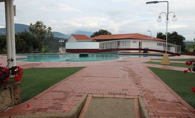 Venta hermosa Casa Campestre Condominio Los Alpes, Silvania