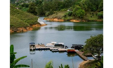 VENTA DE CABAÑA EN JOIN HOTEL PEÑOL EXCLUSIVA UNIDAD CERRADA