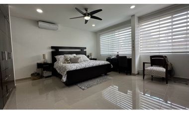 Casa de lujo en venta / permuta - Barrio Parque Lineal Palmira Valle