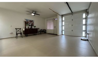 Casa de lujo en venta / permuta - Barrio Parque Lineal Palmira Valle