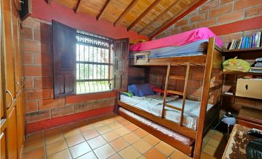 Venta de casa lote independiente en Santa Elena