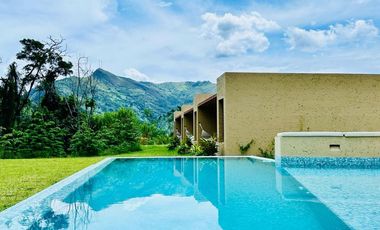 VENDO ESPECTACULAR CASA MODERNA