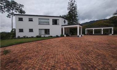 Casa en Arriendo en El Retiro Sector La Fe