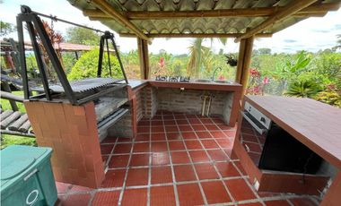 VENTA DE FINCA PRODUCTORA DE CAFE, PLATANO Y TURISMO
