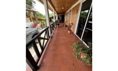 VENTA DE FINCA PRODUCTORA DE CAFE, PLATANO Y TURISMO