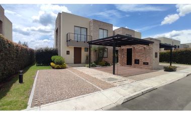 Cajicá, VERDE VIVO, 276 M2 lote, 179 M2 construidos