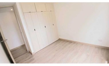 Vendo apartamento Esquinero piso 2 en Cajicá  con club House.
