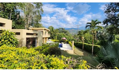 VENDO CASA CAMPESTRE EN LA VEGA CUND.