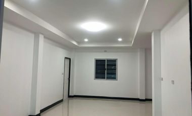 4 Bedroom House for sale in Chomphu, Chiang Mai