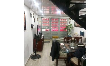 SE VENDE HERMOSO CASA EN BOSA LAURELES