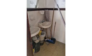 Vende piso con oficinas  en el centro 225 m2 excelente ubicación