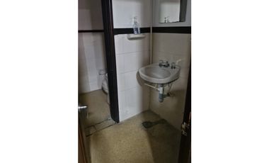 Vende piso con oficinas  en el centro 225 m2 excelente ubicación