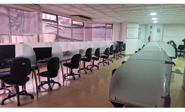 Vende piso con oficinas  en el centro 225 m2 excelente ubicación