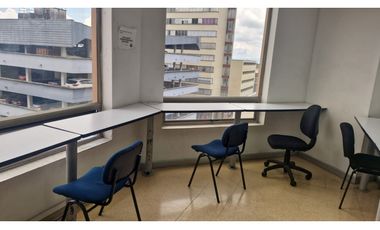 Vende piso con oficinas  en el centro 225 m2 excelente ubicación
