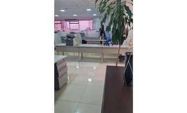 Vende piso con oficinas  en el centro 225 m2 excelente ubicación