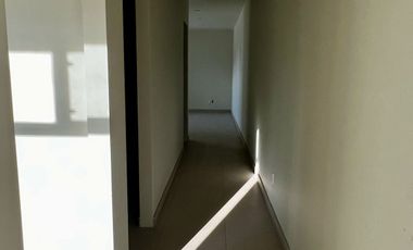 Edificio con estacionamiento en Venta (a una cuadra de Zona Río)