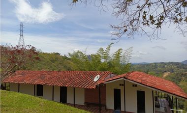 FINCA EN VENTA GUATAPÉ ANTIOQUIA